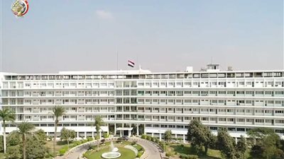 تطوير وتحديث المجمع الطبى للقوات المسلحة بالمعادى (فيديو)