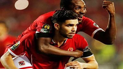 أزارو وأجايي يقودان هجوم الأهلي أمام المصري بالسوبر