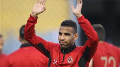 زكريا: سأفتقد أجواء الأهلي ورحيلي للسعودية ليس من أجل المال فقط