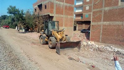 طرق تشكو الإهمال.. عشرات الطرق بالمنوفية بلا صيانة ومعدلات الحوادث تزداد (صور)