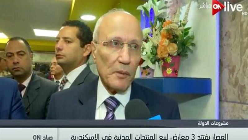 العصار: افتتاح معارضنا