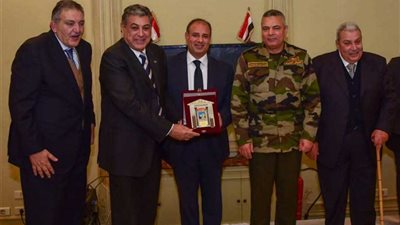 بالصور.. سلطان: يشارك في حفل الغرفة التجارية الـ٩٦ لتأسيسها