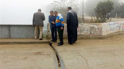 هبوط أرضي يتسبب في إغلاق كوبري على النيل بالمنوفية (صور)