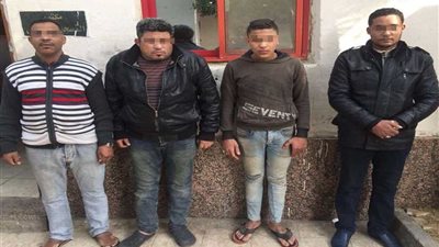 ضبط المتهمين بالتعدي على سمكري سيارات بالبساتين وتصويره عاريًا