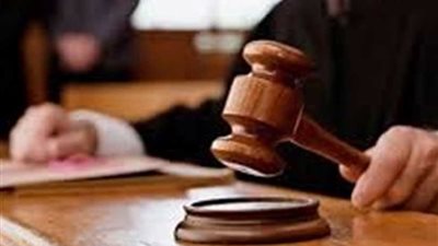 تحقيقات النيابة: سكرتير عام محافظة السويس حصل على مبالغ مالية وساعة 