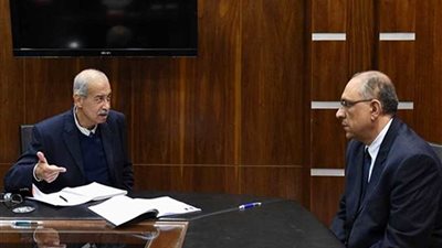 بالصور .. شريف إسماعيل يلتقى مدبولى والوزراء الجدد