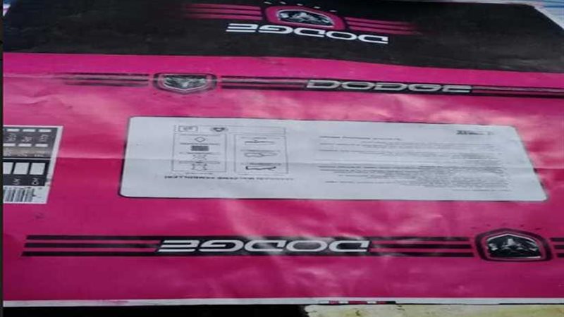 صاحب مطبعة يقلد العلامات