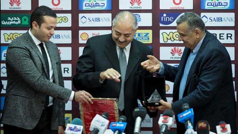 الأهلي يهدي الاتحاد