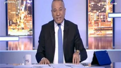 أحمد موسى يبكي على الهواء .. تعرف على السبب (فيديو)