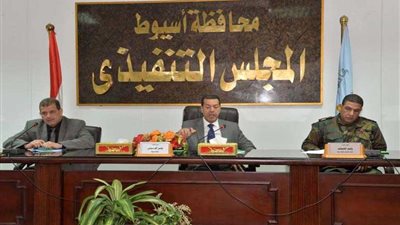 الدسوقي يوافق على إطلاق اسم الشهيد أحمد فايز على مدرسة أسيوط الثانوية بنات