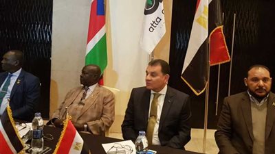 حاتم باشات:علاقات مصر بالسودان قوية واستراتيجية