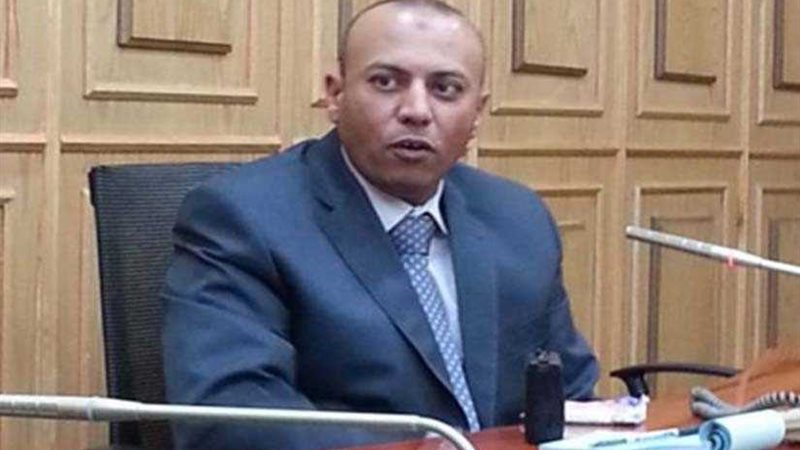 مصادر: رجل الأعمال