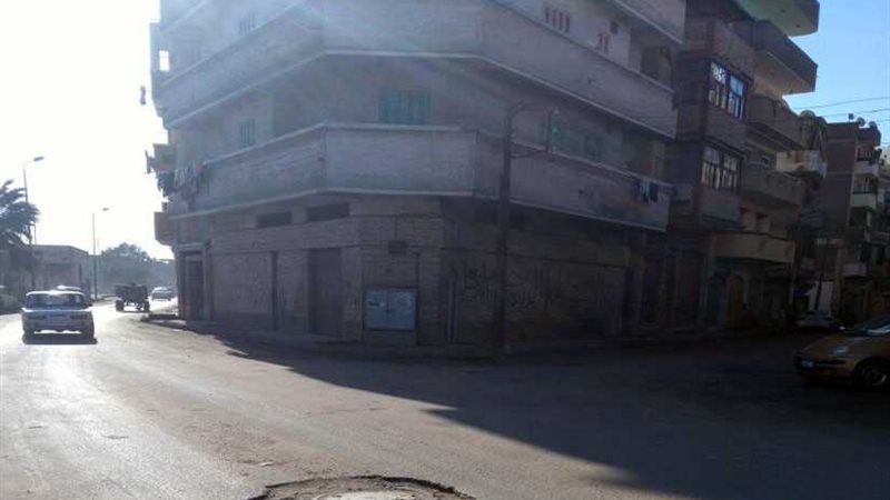 استكمال رصف طريق