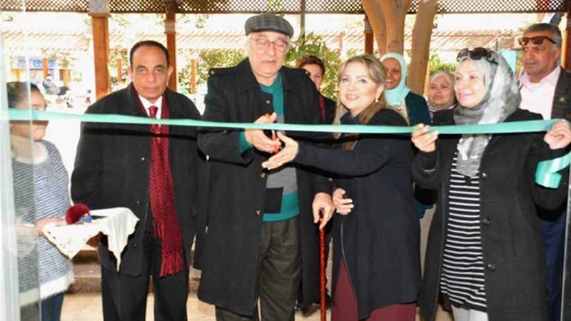 عصمت أباظة تفتتح