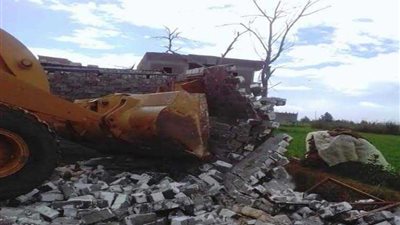 إزالة 16حالة تعدٍ على الرقعة الزراعية بكفر الدوار 