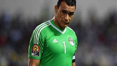 مدرب حراس الفراعنة السابق: الحضري لا يصلح للمشاركة في المونديال