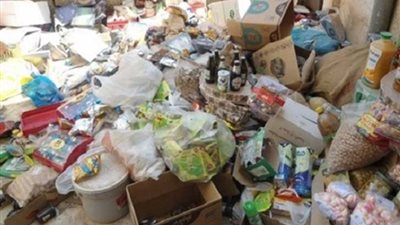 ضبط منتجات غذائية منتهية الصلاحية خلال حملة تموينية بأبوقرقاص في المنيا