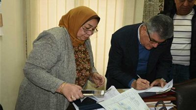 بالصور.. عبدالحكيم الناصر يحرر توكيل للرئيس السيسي