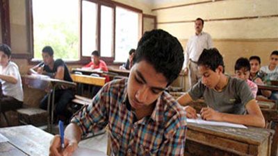طلاب إعدادية القاهرة ينهون امتحاناتهم اليوم بلا شكاوى