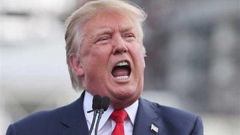 ترامب يؤكد تمسكه