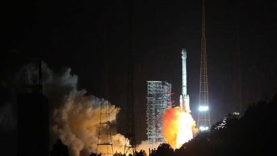 الصين تطلق قمرين صناعيين للاستشعار عن بعد