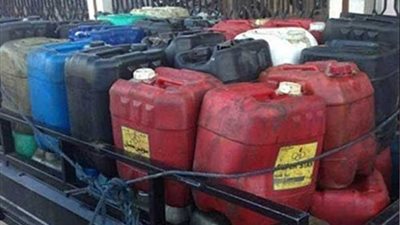 ضبط سيارة محملة بمواد بترولية مدعمة قبل بيعها بالسوق السوداء