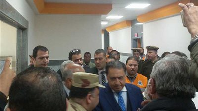 بالصور.. وزير الصحة في مستشفى بني سويف استعدادا لافتتاح الرئيس