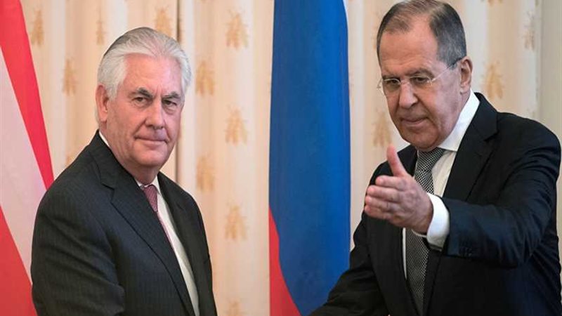 اتصال هاتفي بين لافروف