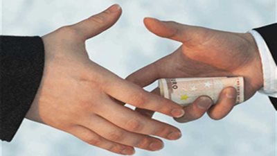 ضبط موظف بمرور دمنهور لتقاضيه رشوة مقابل إنهاء ترخيص سيارة