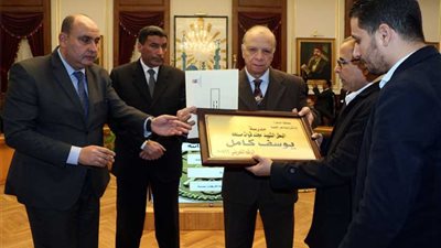 محافظ القاهرة: 