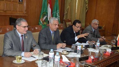 رئيس جامعة المنوفية يؤكد على أهمية مستشفيات الجامعة