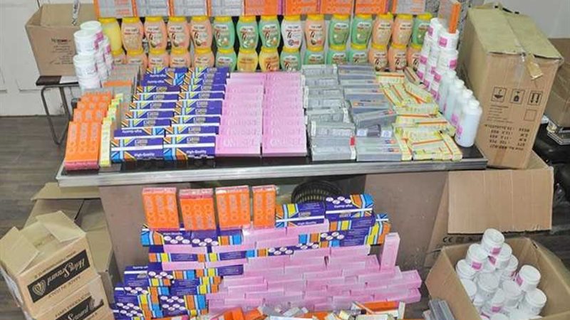 ضبط 8600 عبوة مستحضرات