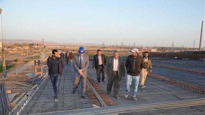 محافظ بنى سويف يتفقد أعمال تنفيذ محور عدلى منصور