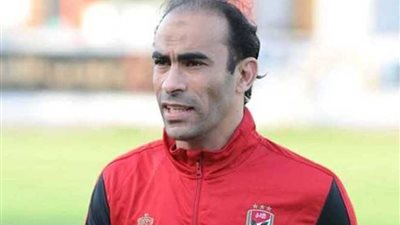 الأهلي يفتح باب التفاوض مع مدافع مغربي