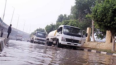 الجيزة تغرق في مياه الأمطار