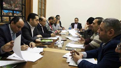 نهاية أبريل .. 