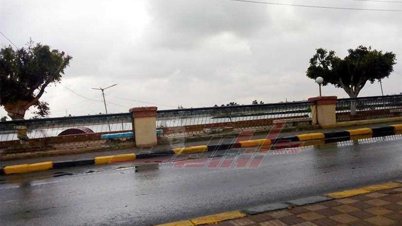 الأمطار الغزيرة تفرض