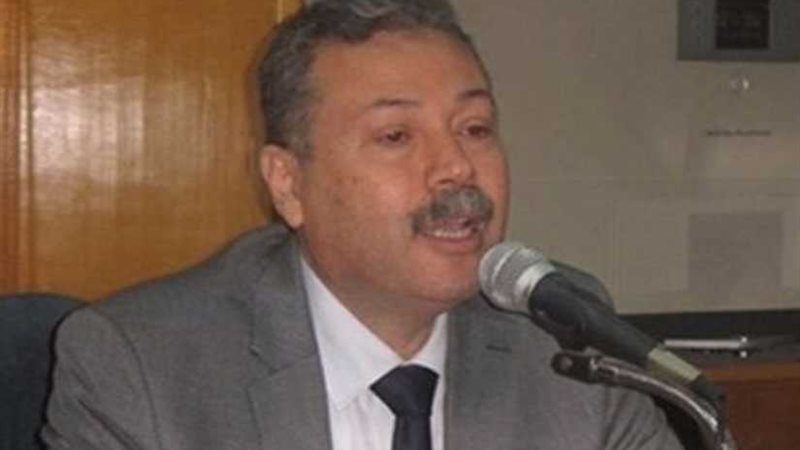 منحة للطلاب المتفوقين