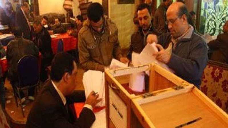 بدء انتخابات التجديد