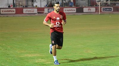 محارب يلحق بكتيبة المصابين ويغادر مران الأهلي