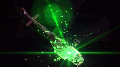 البرلمان يقر عقوبة لتسليط الأضواء أو الأشعة المنبعثة «الليزر» على الطائرات