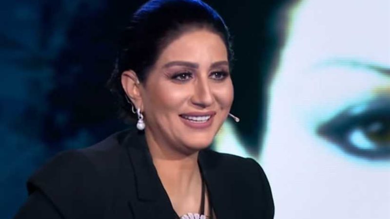 وفاء عامر تكشف سر