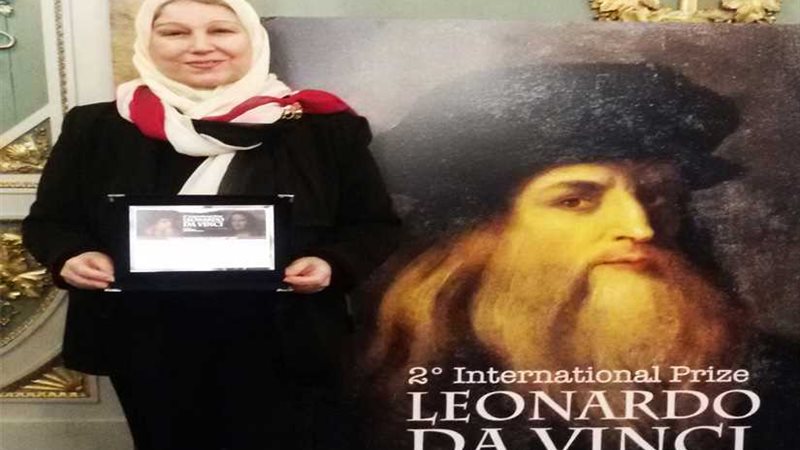 التشكيلية نادية سري