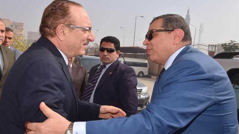 عاملون بديوان بني