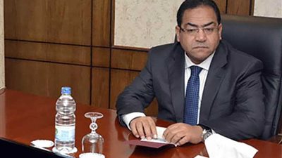 محافظ الإسماعيلية ونائب وزيرة التخطيط يتفقدان مقرات المراكز التكنولوجية لخدمة المواطنين