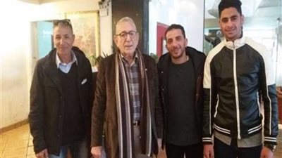 الأهلي يتعاقد مع مدافع 