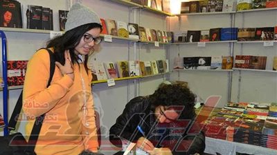 بالصور.. حفل توقيع ديوان 