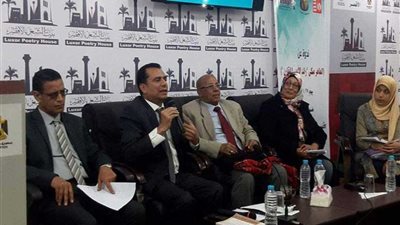 الطاهر مكى رائد الأدب المقارن في ندوة بالأقصر