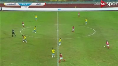 30 دقيقة.. التعادل السلبي يُخيم علي قمة الأهلي والإسماعيلية