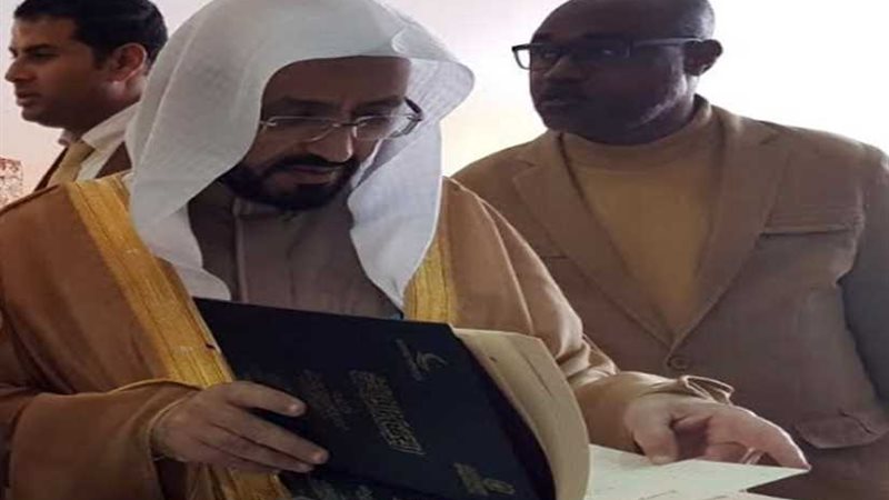 الزهراني بمعرض الكتاب: